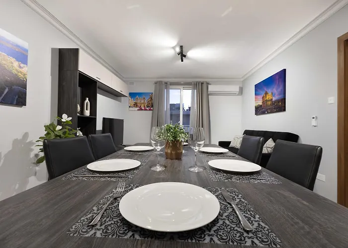 Daire Luxurious & Spacious 2bd At The Podium - Yacht Marina Area, Close To Valletta Msida