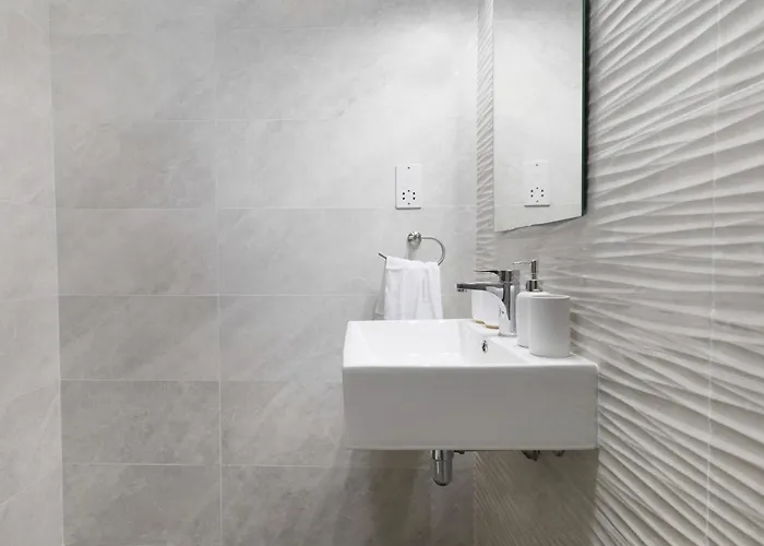 Daire Luxurious & Spacious 2bd At The Podium - Yacht Marina Area, Close To Valletta *