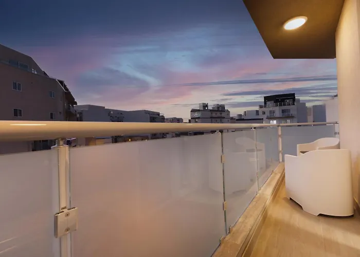 Daire Luxurious & Spacious 2bd At The Podium - Yacht Marina Area, Close To Valletta