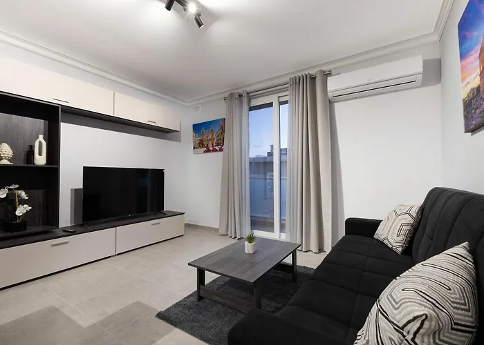 Luxurious & Spacious 2bd At The Podium - Yacht Marina Area, Close To Valletta Daire